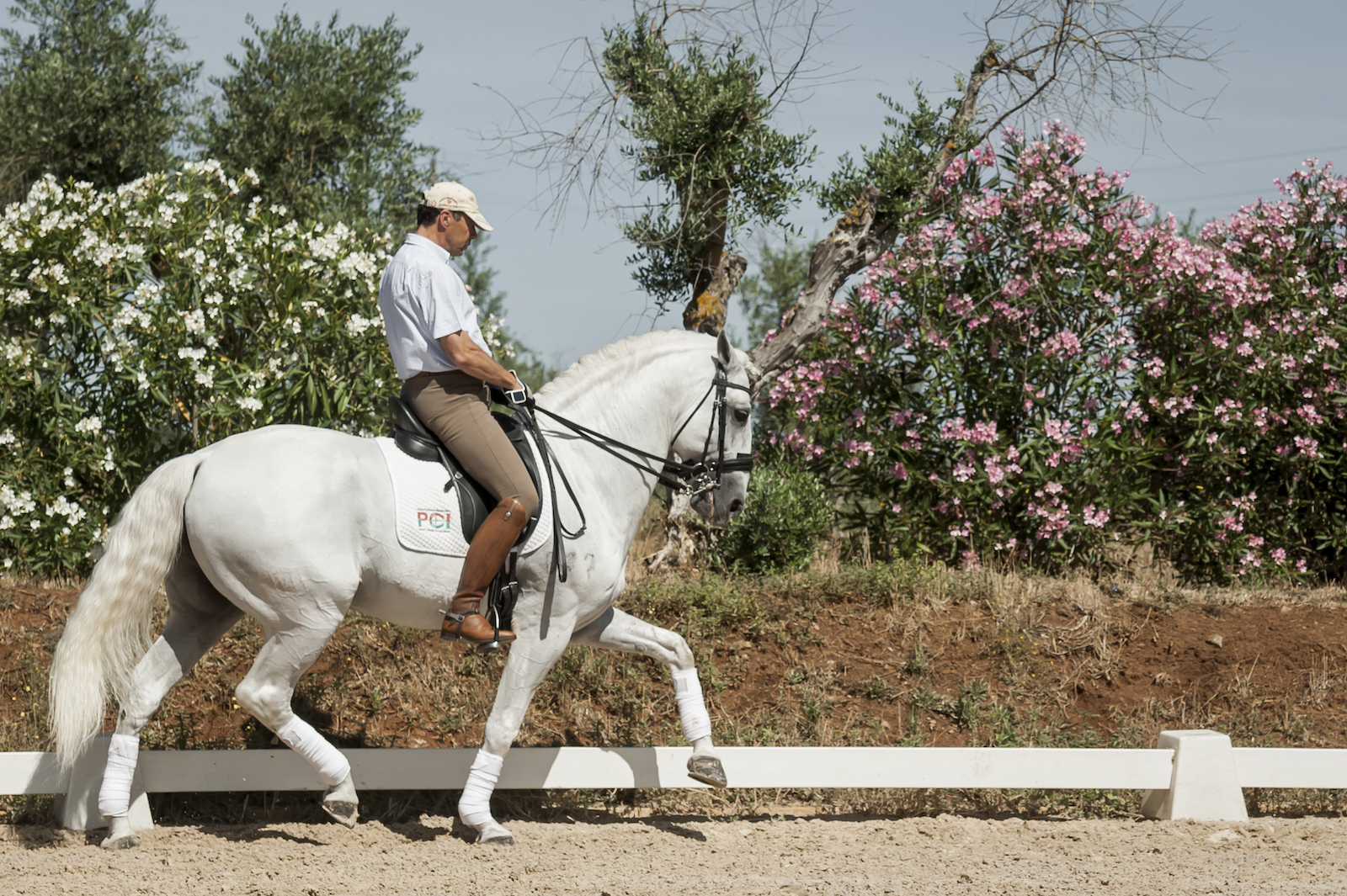 paulo-caetano-riding